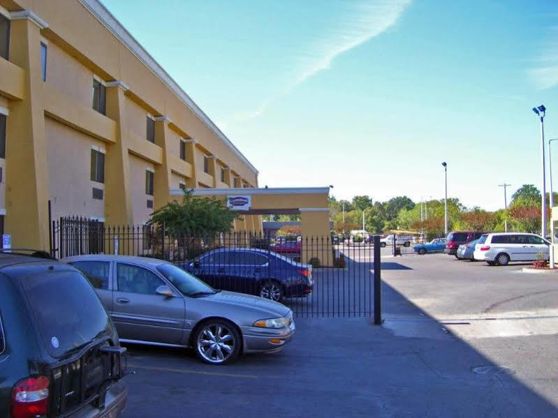 Comfort Inn Airport Memphis Exterior photo